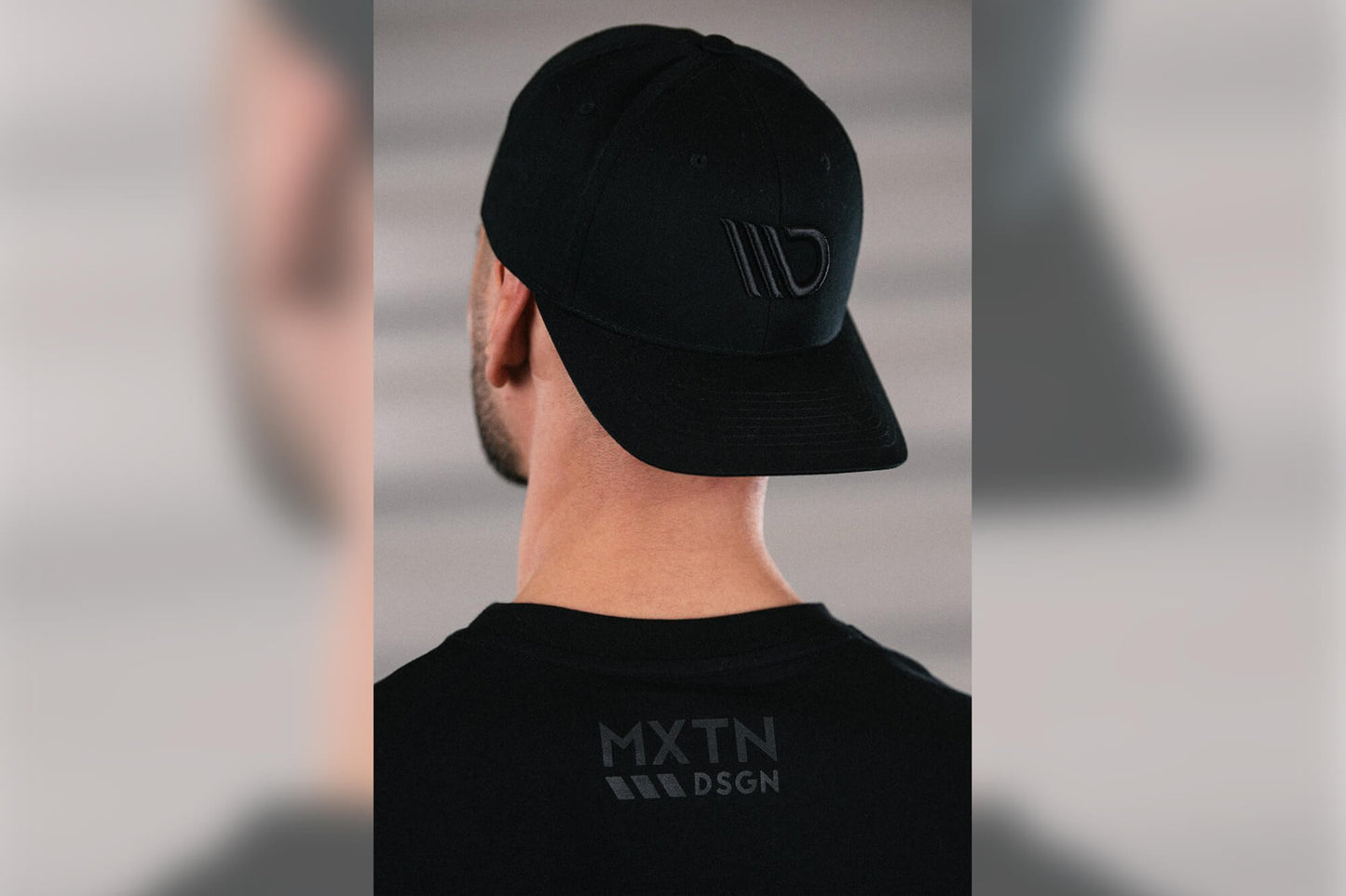 Sapca neagra Maxton Design cu logo negru