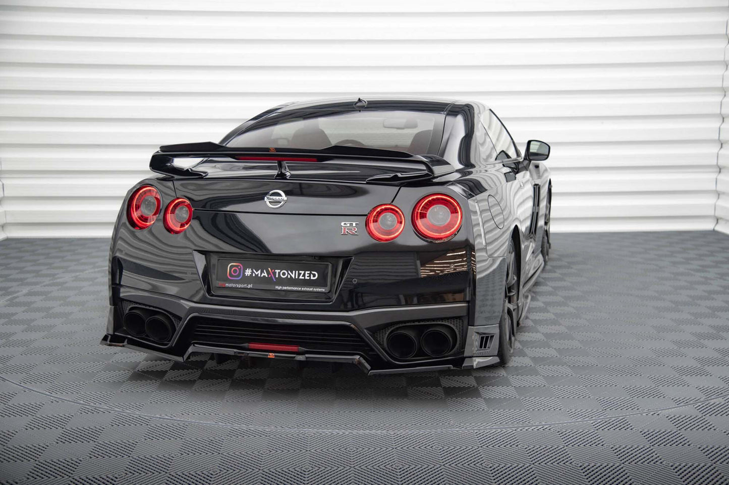 Extensie bara spate Maxton Design pentru Nissan GTR R35 (2016-2022), negru lucios