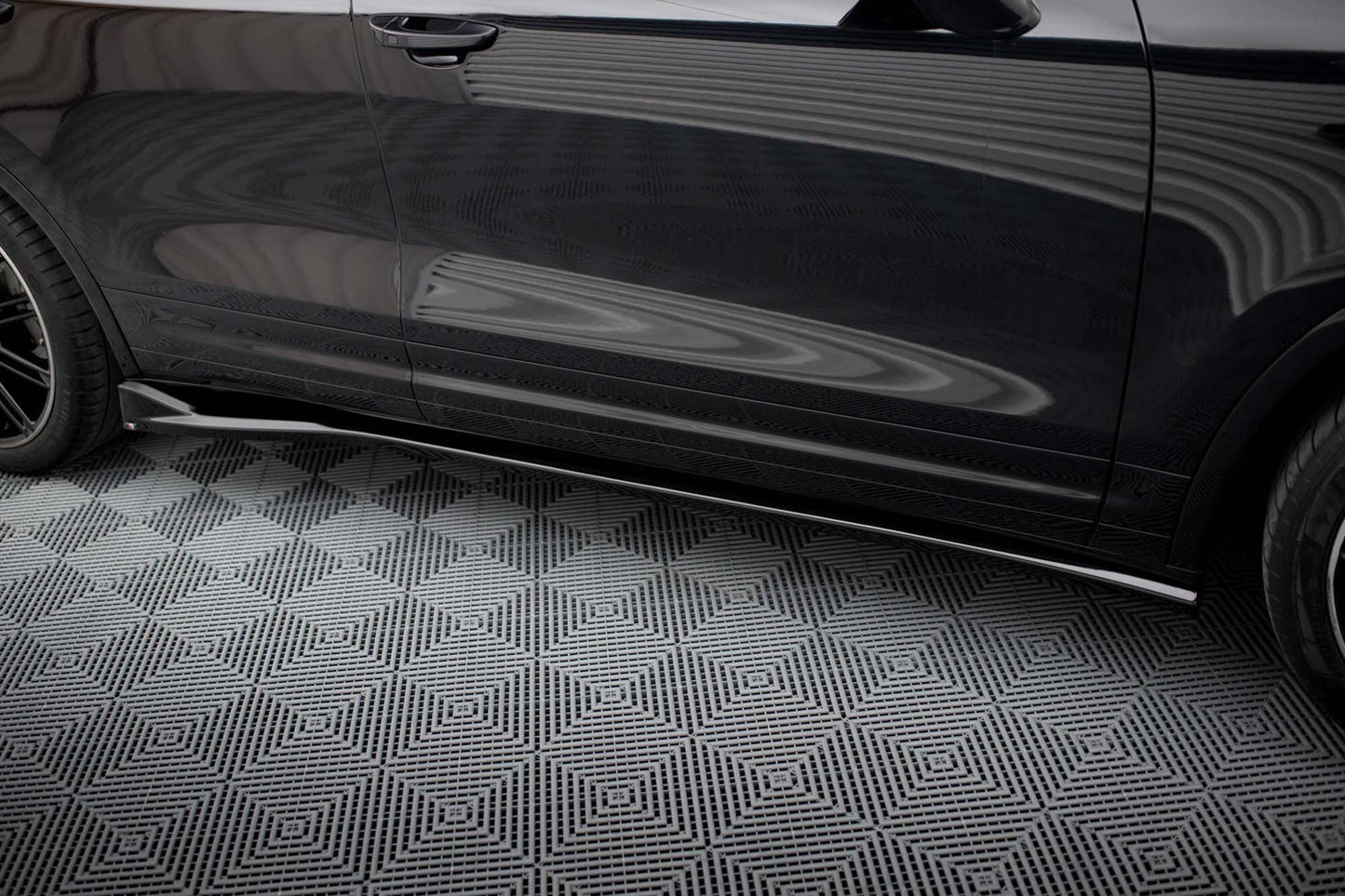 Praguri Maxton Design pentru Porsche Cayenne (2014-2018), lac negru