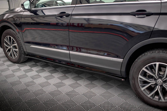 Praguri Maxton Design pentru usi Volkswagen Tiguan Allspace (2015-2020), lac negru