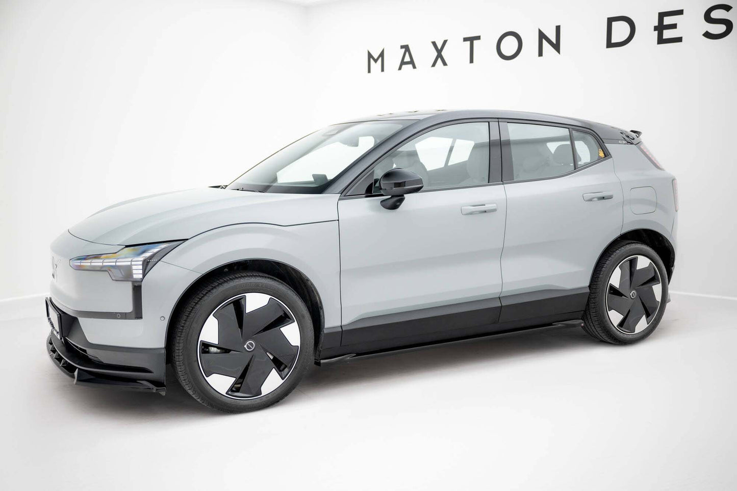 Praguri Maxton Design pentru Volvo EX30 (dupa 2023), negru lucios