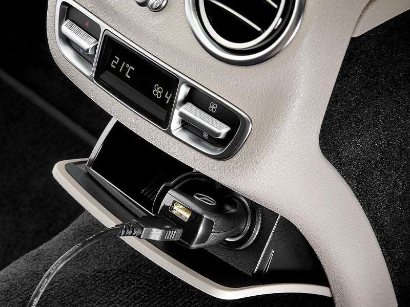 Original Mercedes USB charger for car cigarette lighter, with two USB ports, 2.4A