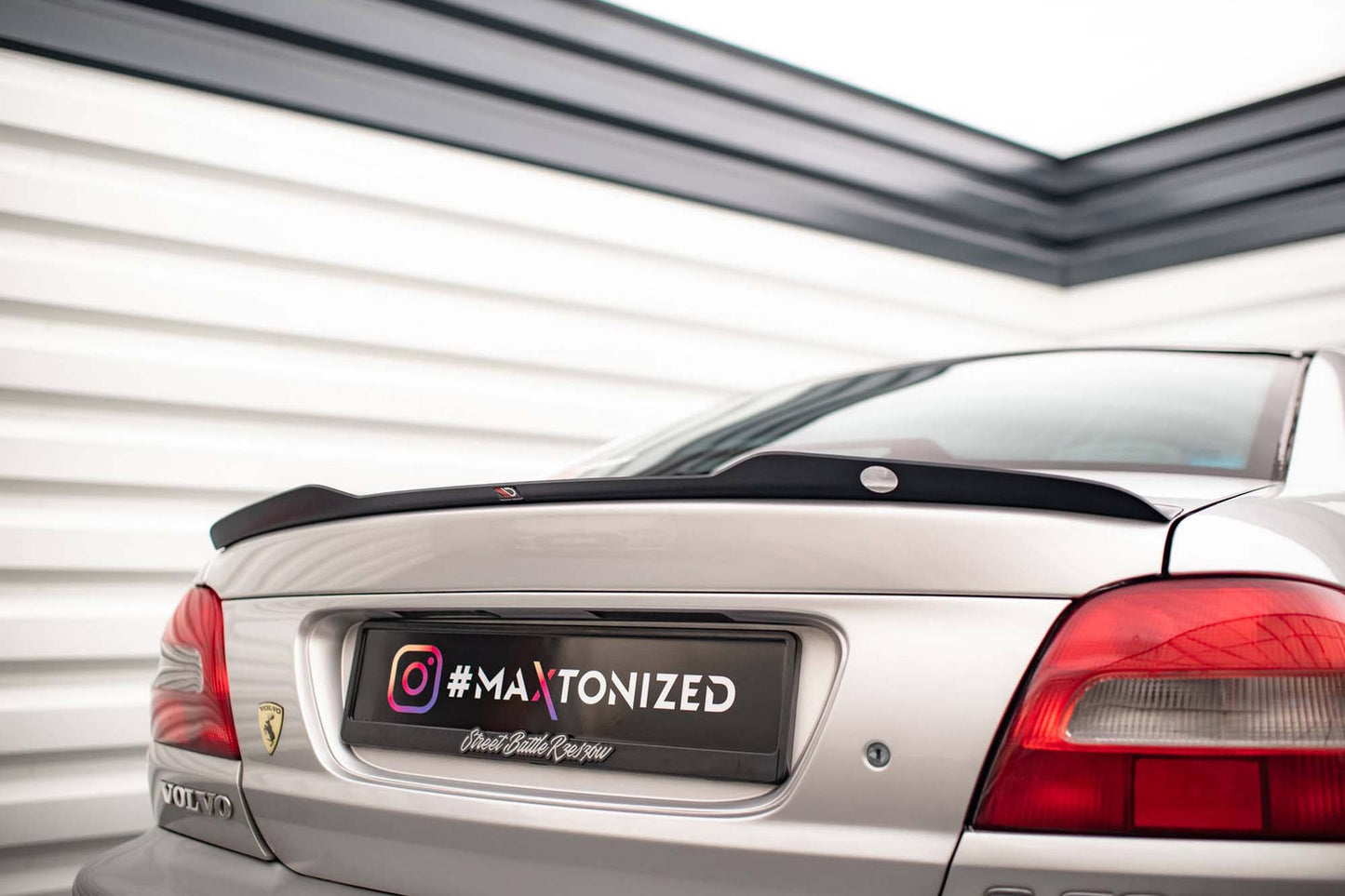 Maxton Design Spoiler portbagaj pentru Volvo C70 MK1 (1997–2006), negru lucios