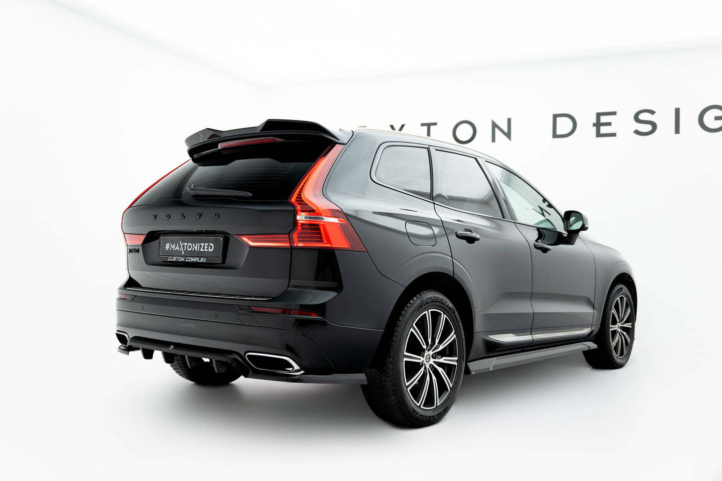 Spoiler plafon Maxton Design pentru Volvo XC60 (2017-2021), lac negru
