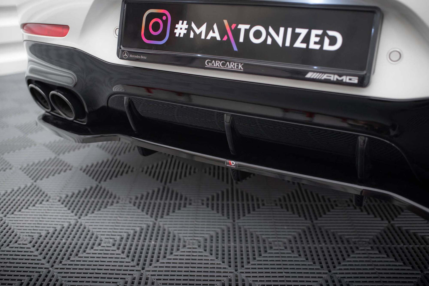 Spoiler Maxton Design pentru bara spate AMG a modelului Mercedes GT 43 Coupe V8 dupa 2018, 4 usi, negru lucios