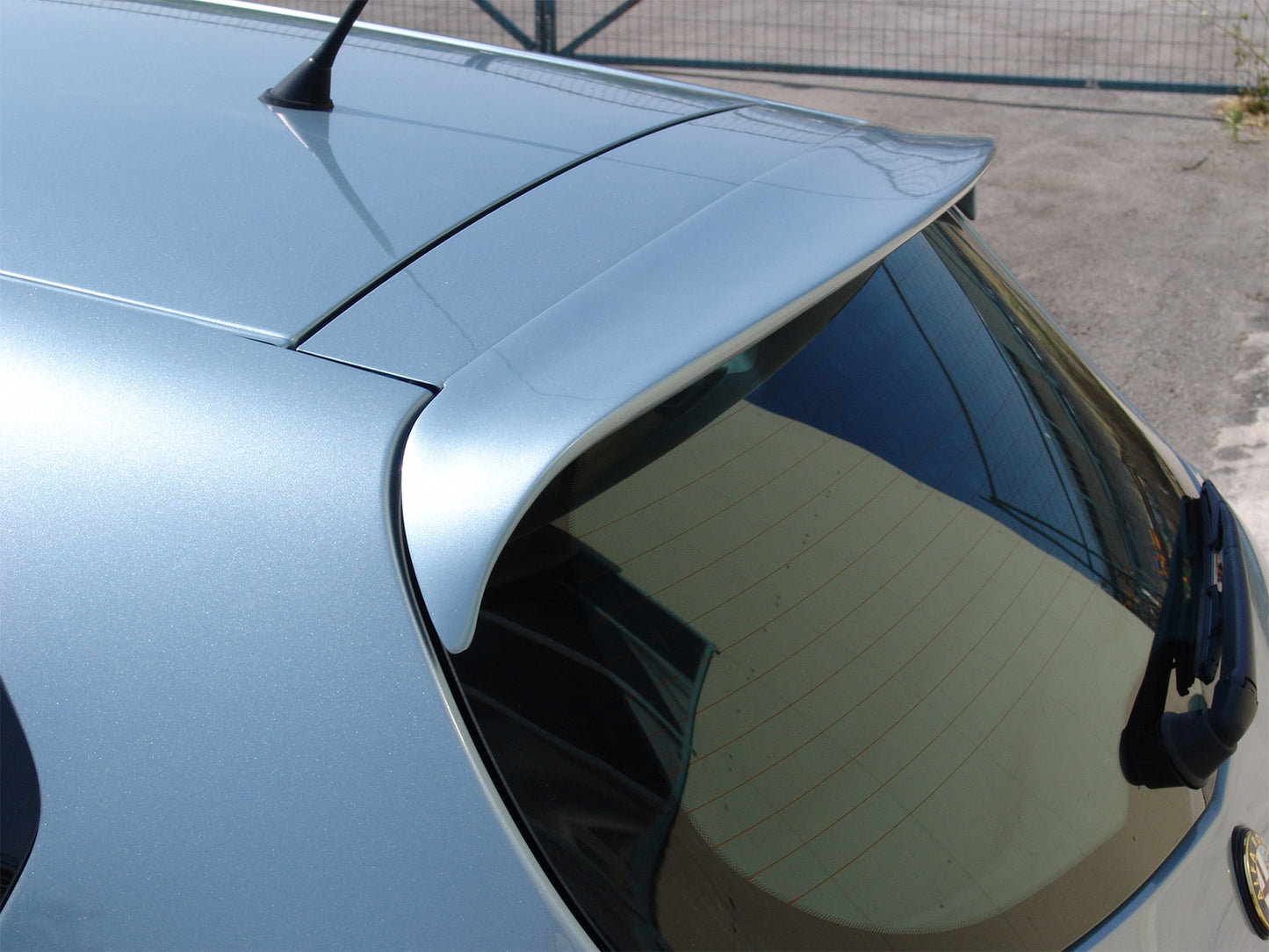 Eleron plafon Motordrome Design pentru Alfa Romeo 147 2000–2010
