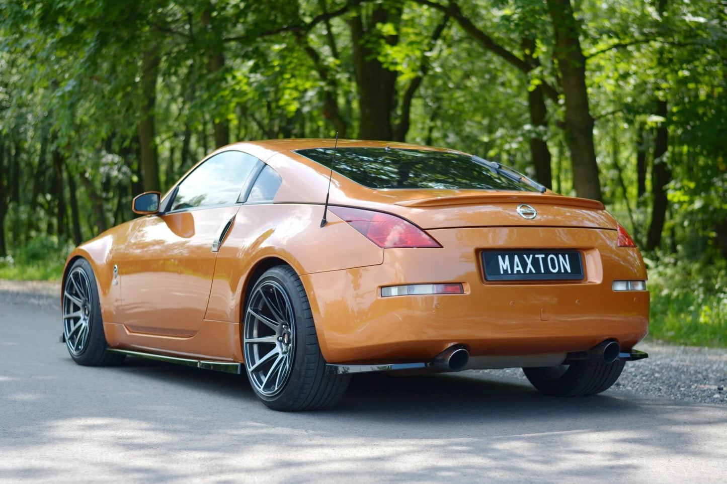 Maxton Design praguri laterale pentru bara spate Nissan 350Z (2003-2006), lac negru