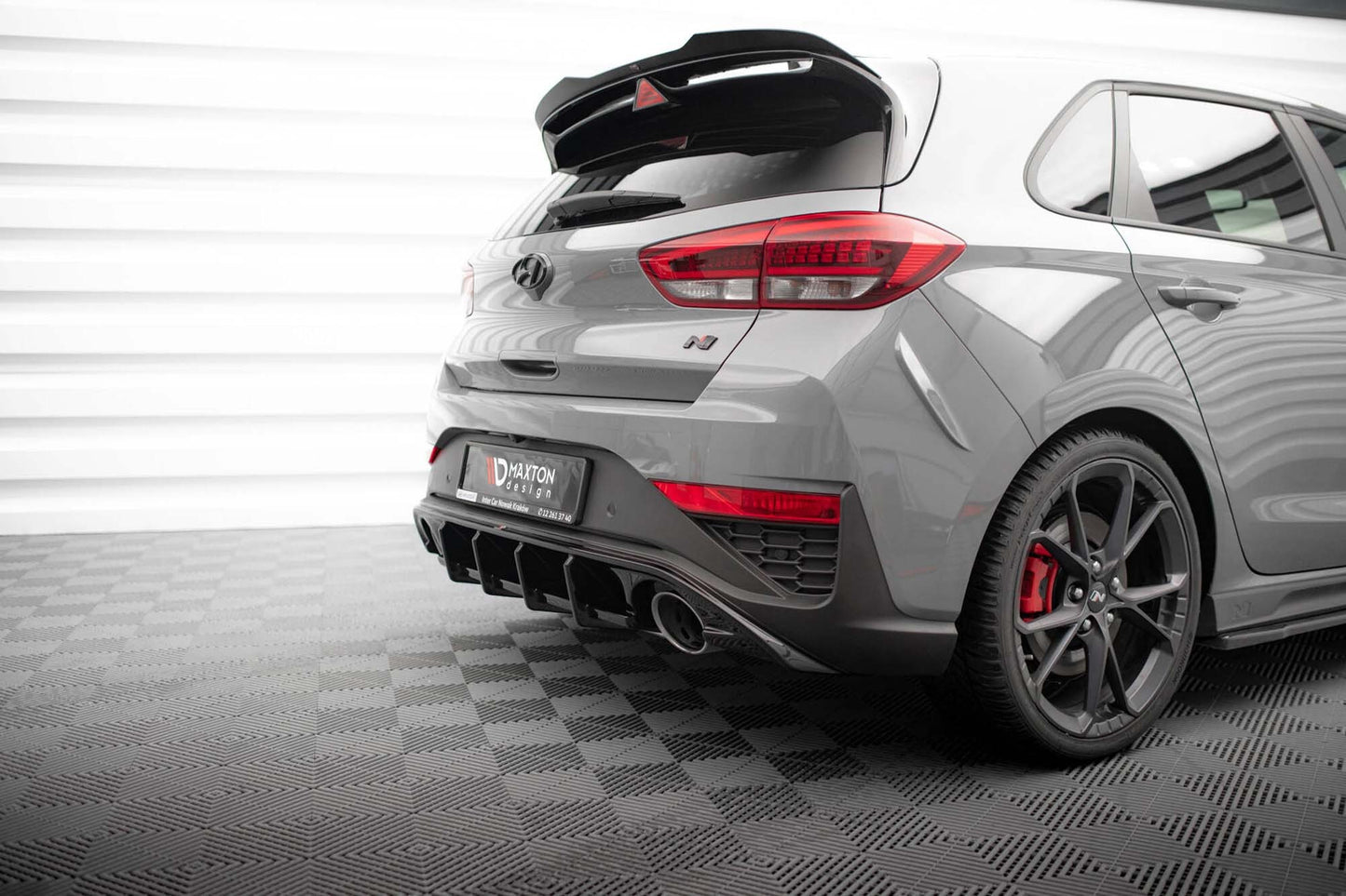 Difuser bara spate Maxton Design pentru Hyundai i30 N hatchback (2020-), negru lac