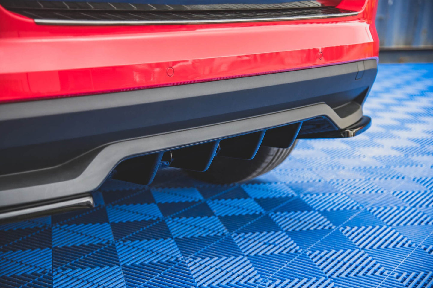Maxton Design insert difuzor bară spate pentru Skoda Kamiq (după 2019), negru lucios