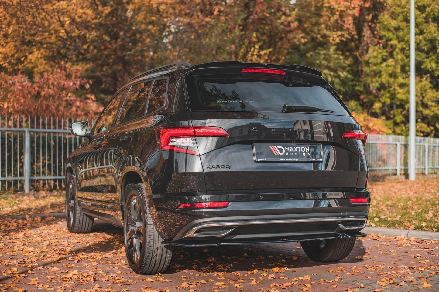 Maxton Design insert difuser spate Sportline pentru Skoda Karoq (dupa 2017), culoare carbon