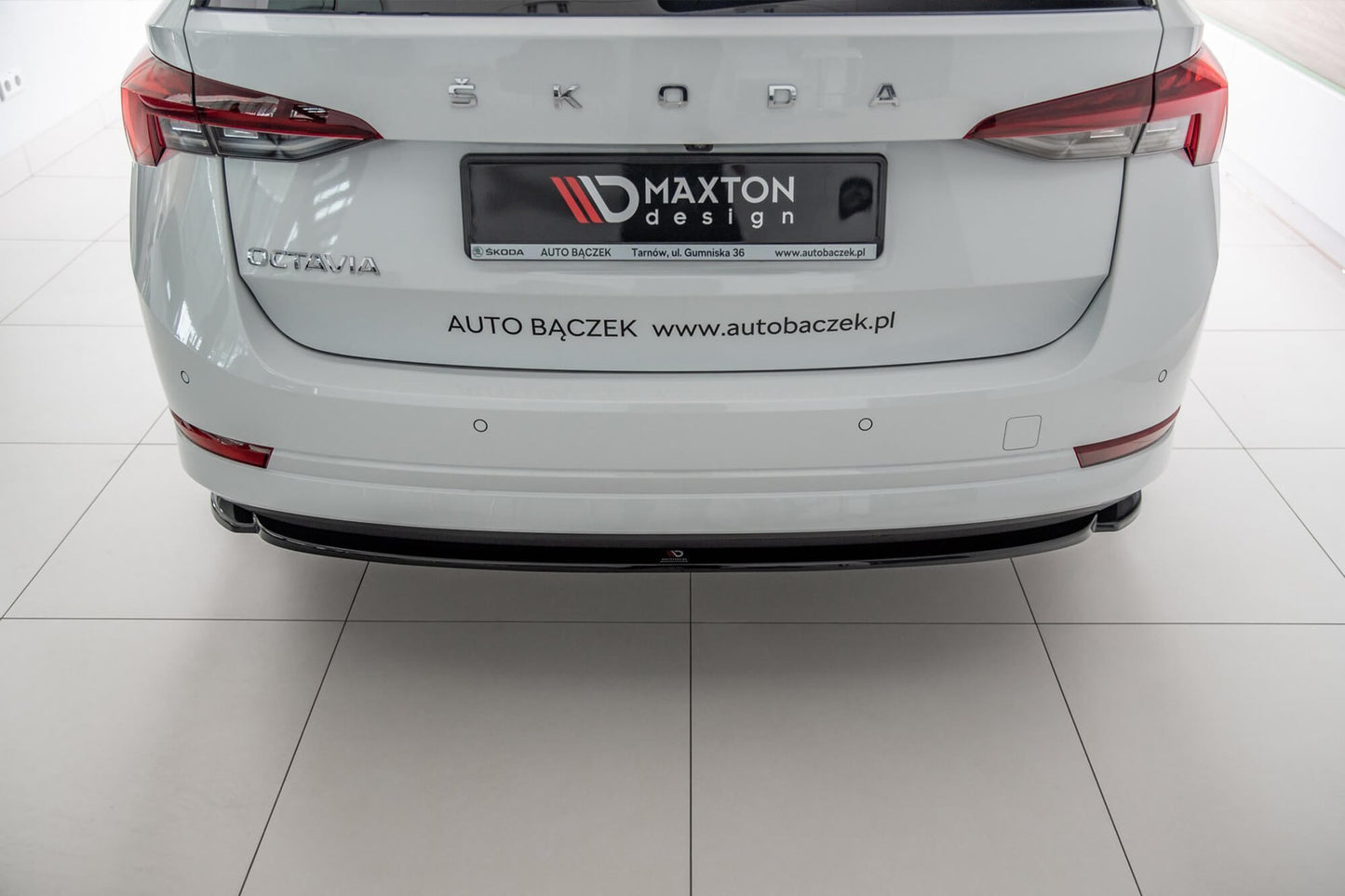 Aditiv Maxton Design pentru bara spate standard a Skoda Octavia (dupa 2019), negru mat