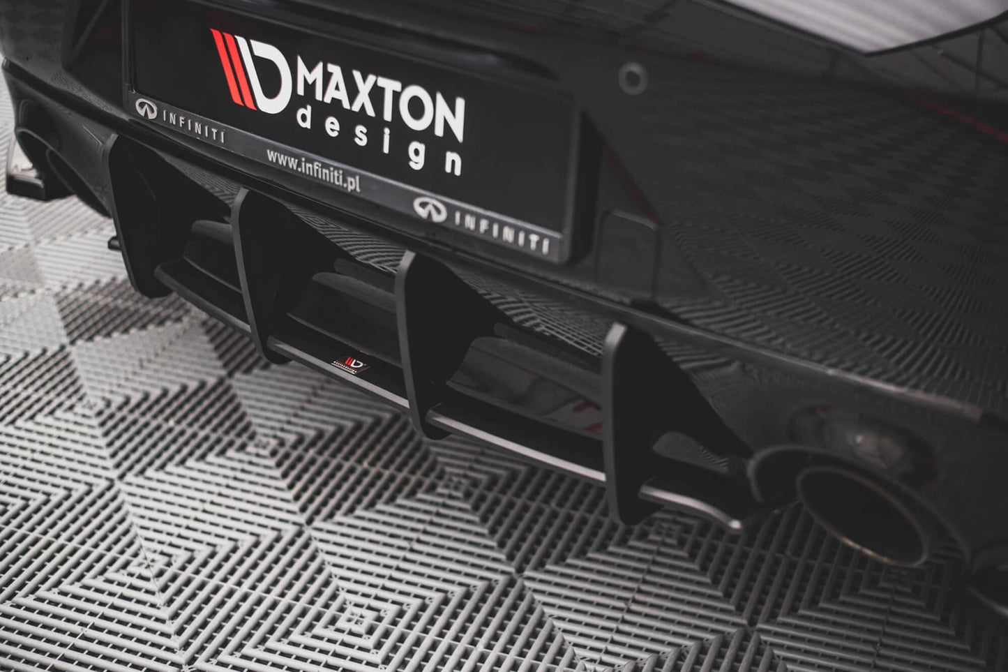 Maxton Design insert difuser pentru Infiniti Q60 S (dupa 2017), negru mat
