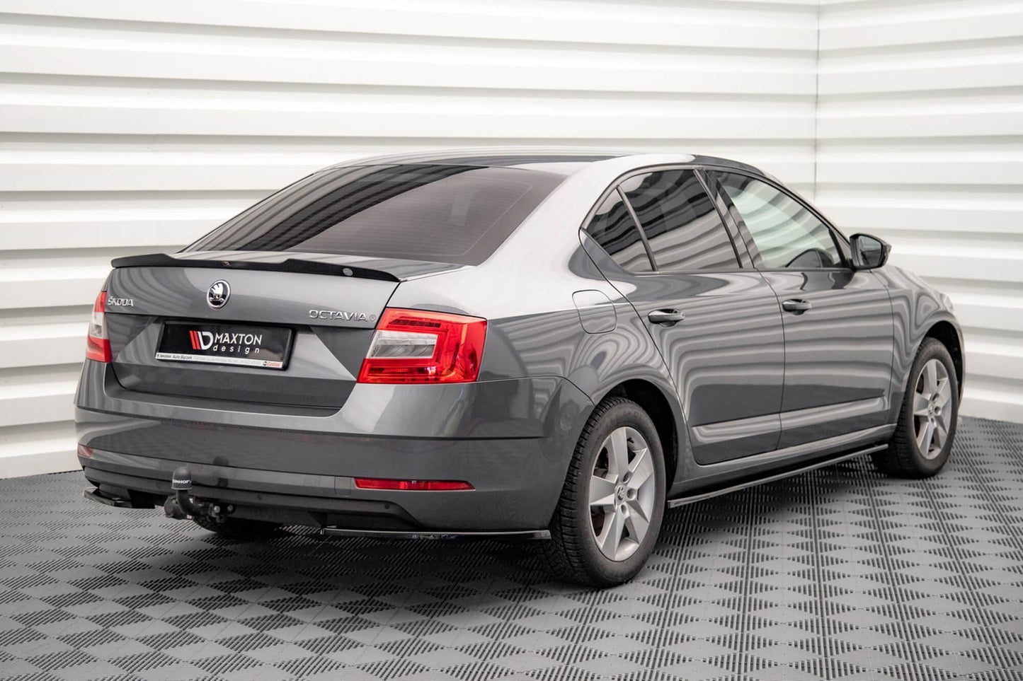 Praguri Maxton Design pentru Skoda Octavia (2016‑2020), negru mat