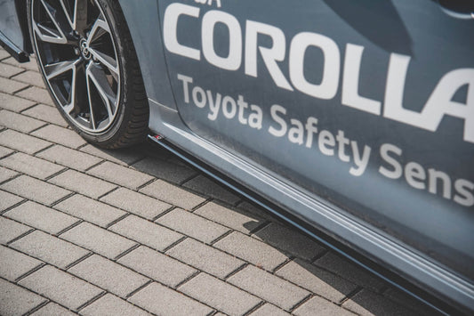 Maxton Design praguri pentru Toyota Corolla sedan (2019-), negru mat
