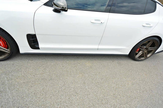 Maxton Design insertii prag tip GT pentru Kia Stinger (2017+), culoare carbon