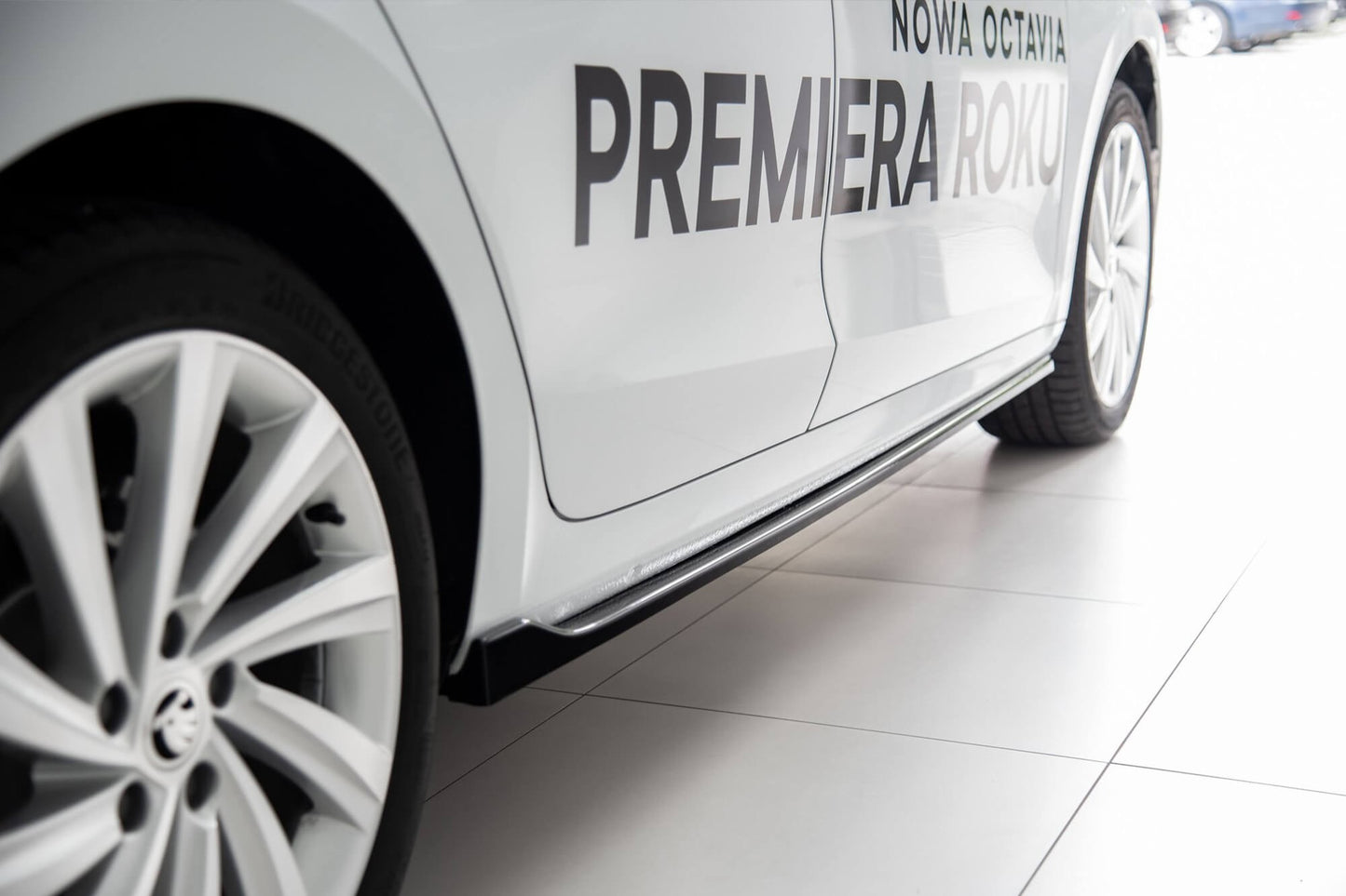 Praguri Maxton Design versiunea 1 pentru Skoda Octavia (dupa 2019), negru mat
