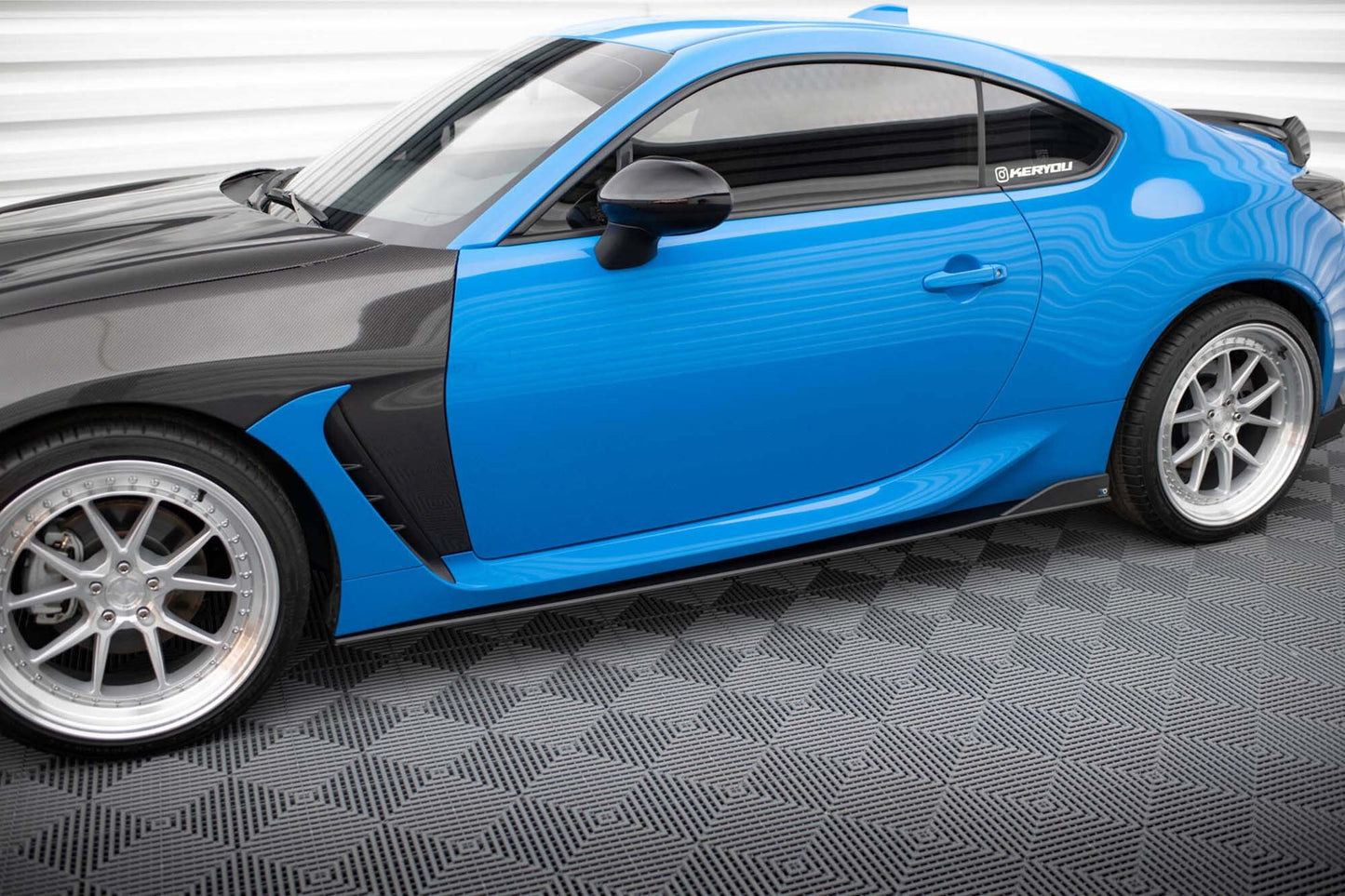 Maxton Design praguri laterale versiunea 2 pentru Toyota GR86 (dupa 2021), negru mat