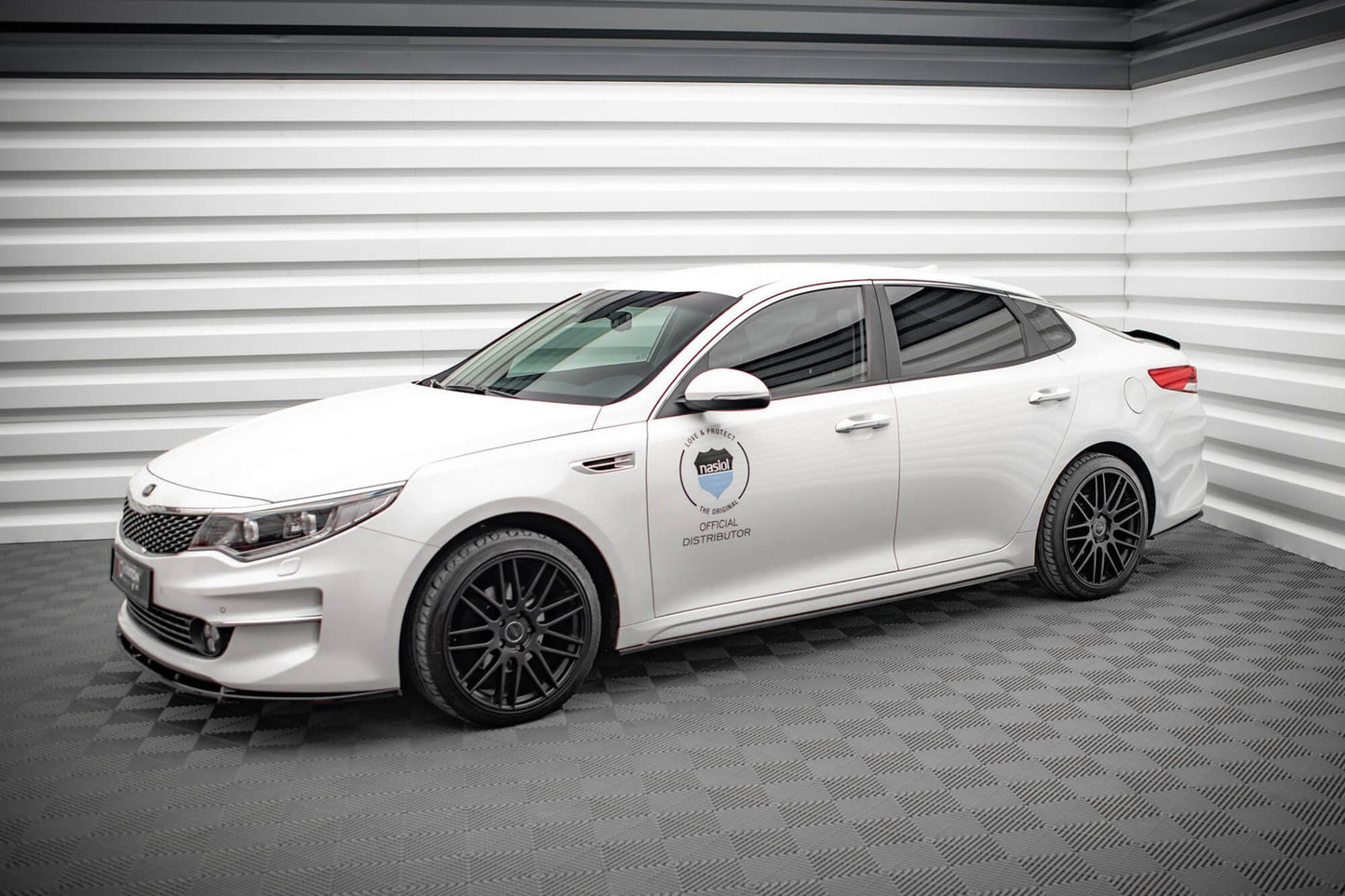 Maxton Design side skirts for Kia Optima (2015-2018), gloss black