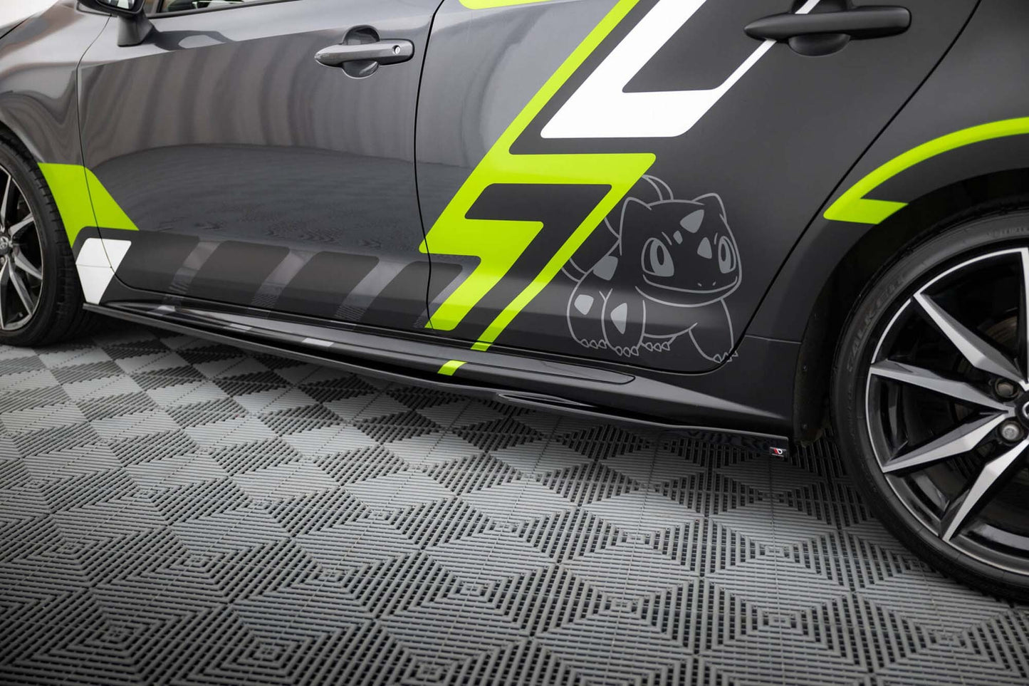 Maxton Design side skirts for Toyota Corolla GR Sport station wagon (2019-2023), gloss black