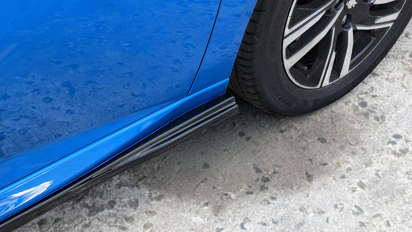 Motordrome Design pachet add-on versiunea 1 pentru praguri Peugeot 208 Mk2 (2019+)