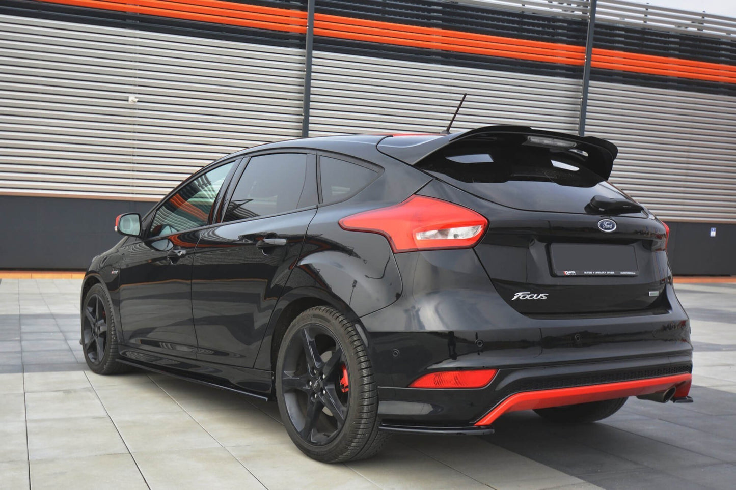 Spoiler Maxton Design ST-Line pentru portbagajul Ford Focus (2015-2018), negru mat