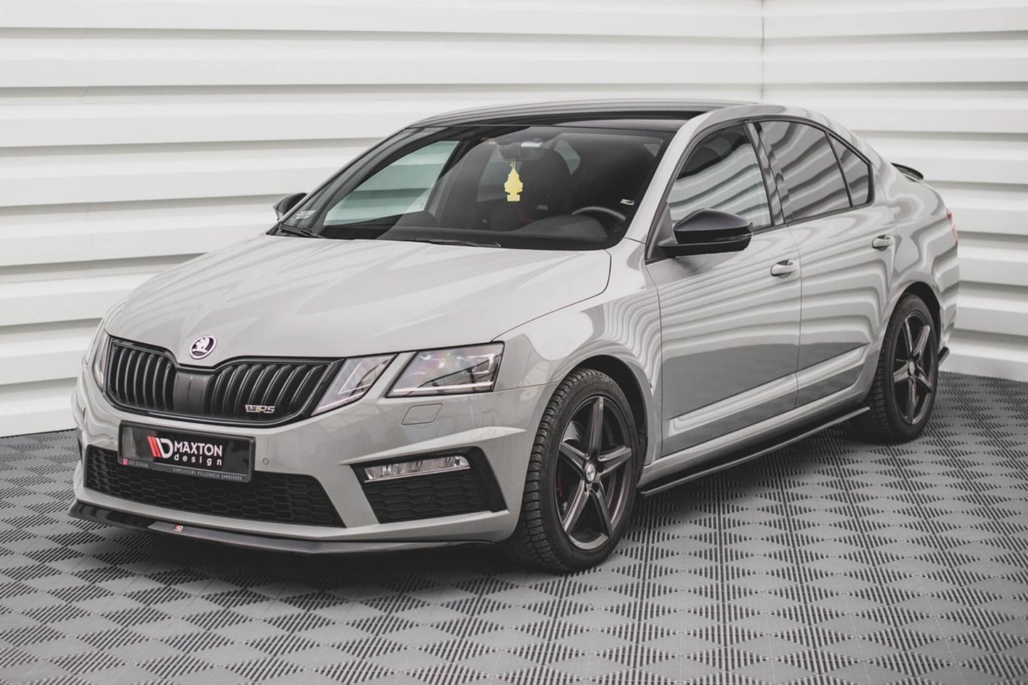 Front spoiler Maxton Design version 1 for Skoda Octavia (2016-2019) RS front bumper, gloss black