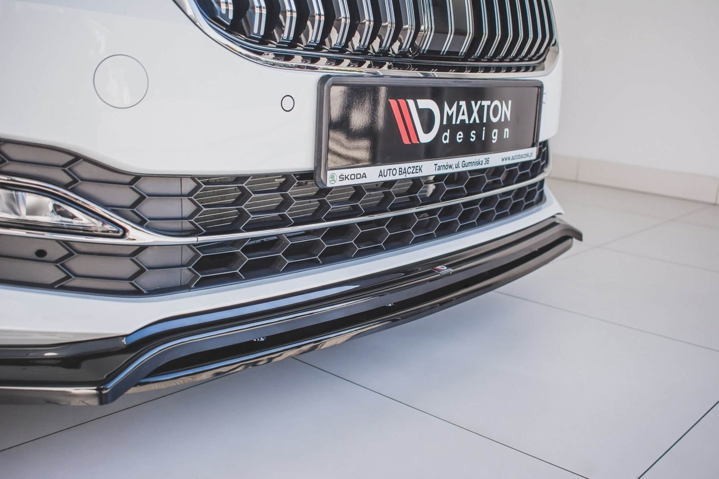 Spoiler Maxton Design V.3 for Skoda Superb after 2019, glossy black