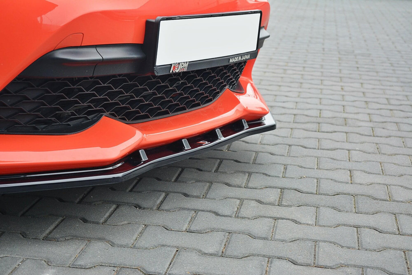 Spoiler Maxton Design versiunea 3 pentru bara fata standard Toyota GT86 (dupa 2017), lac negru