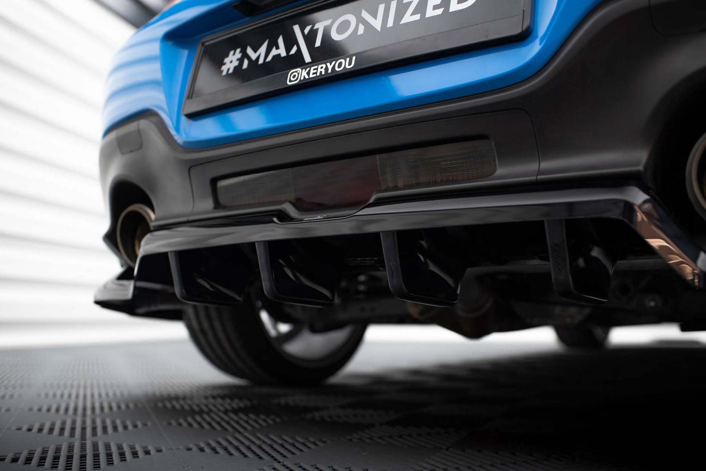 Spoiler Maxton Design versiunea 1 pentru bara spate Toyota GR86 (după 2021), negru lucios