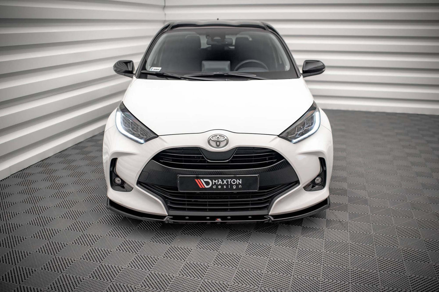 Spoiler bară față Maxton Design versiunea 2 pentru Toyota Yaris MK4 (2019+), negru mat