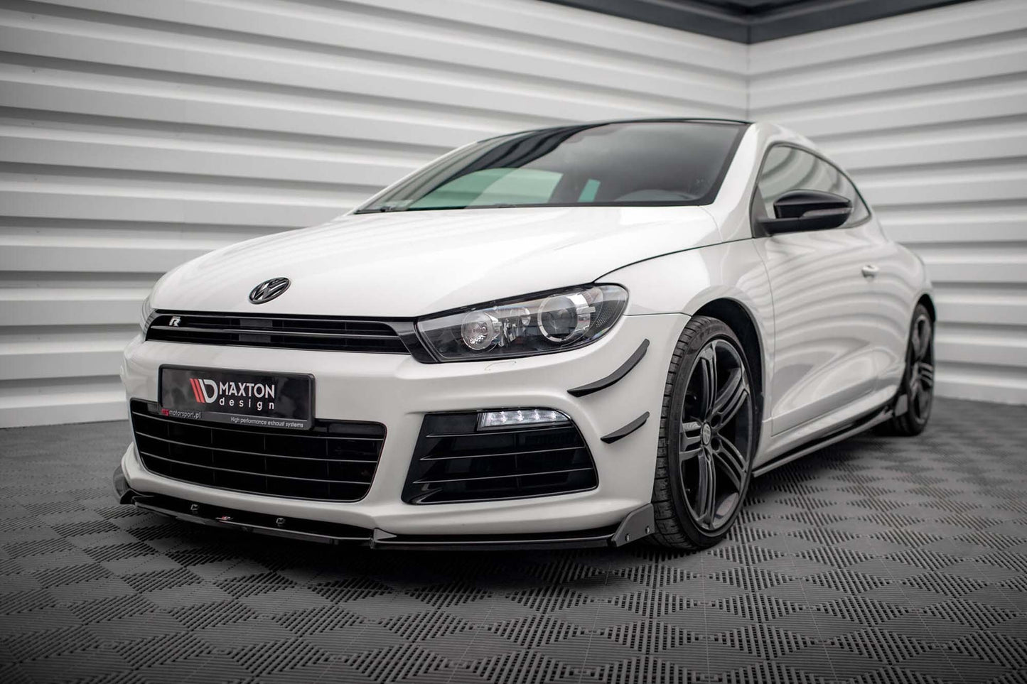 Spoiler bara fata Maxton Design versiunea 3 pentru Volkswagen Scirocco R (2008-2014), lac negru
