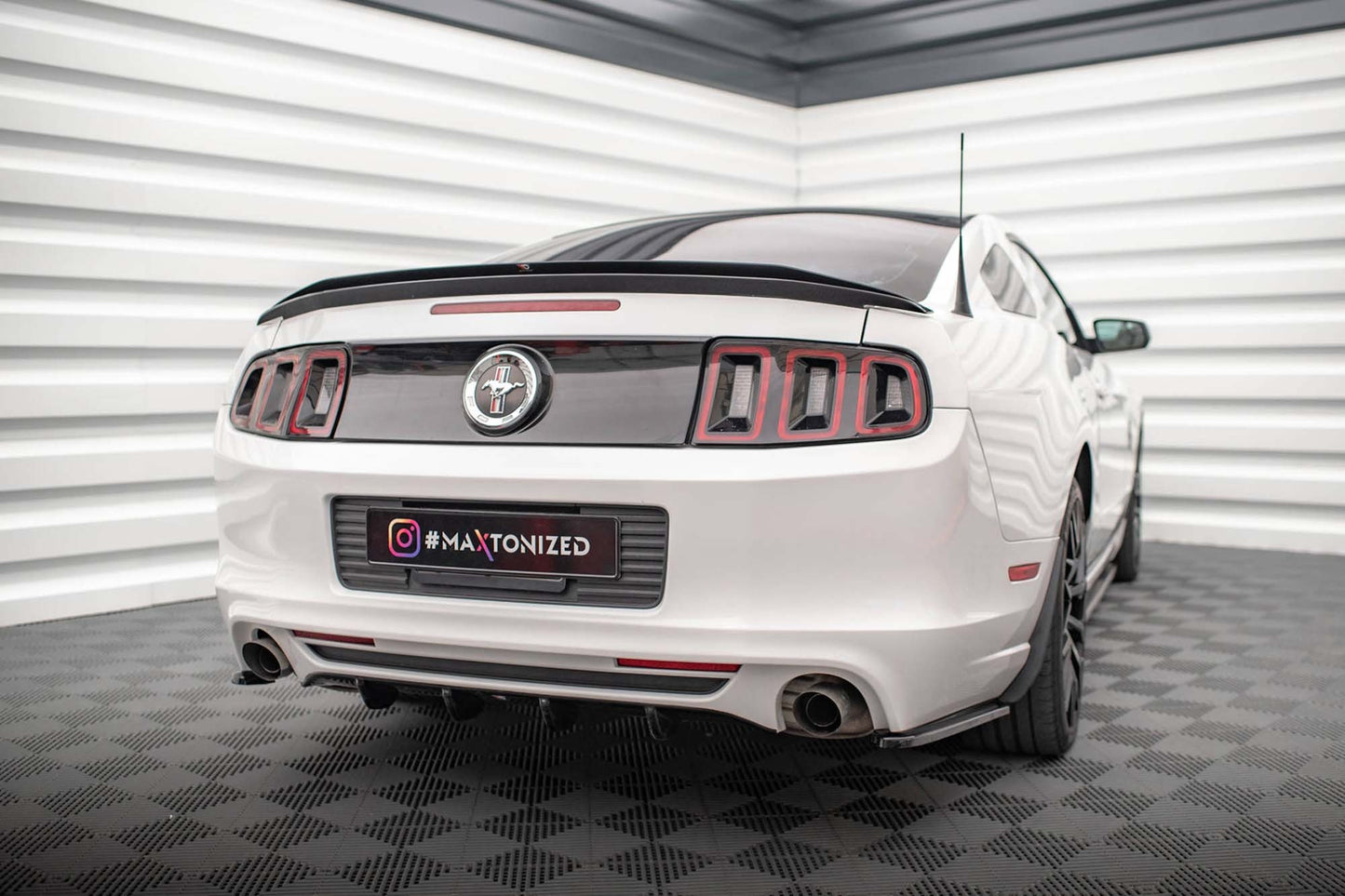 Spoiler portbagaj Maxton Design pentru Ford Mustang Mk5 (2009-2014), negru lucios