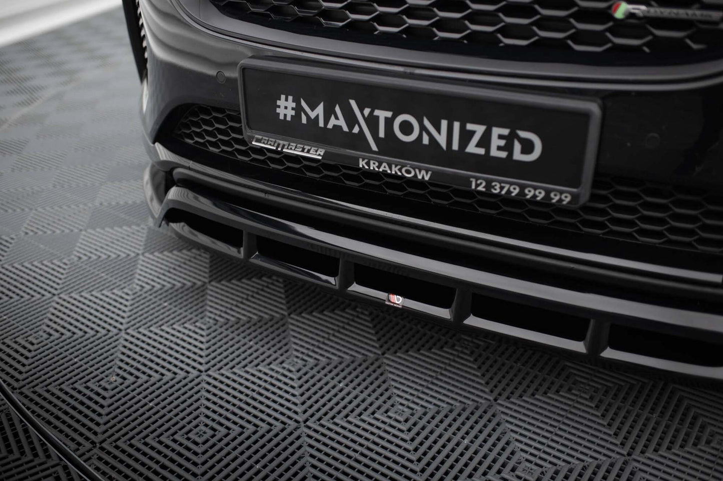Maxton Design spoiler bara fata pentru Jaguar E-Pace R-Dynamic (2017-2020), lac negru