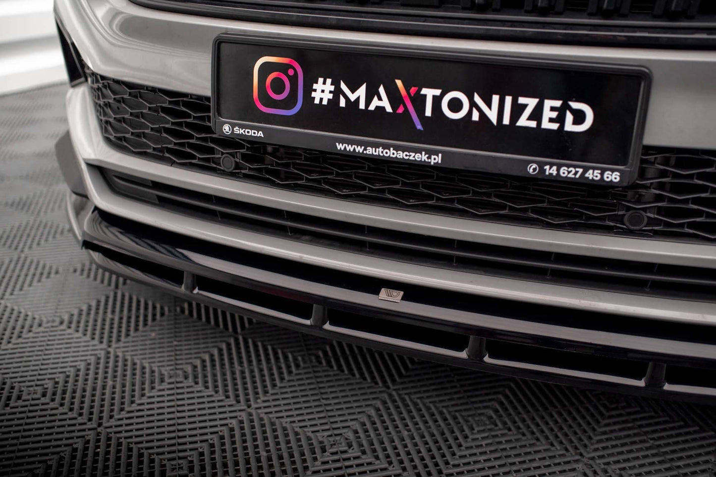 Prelungire bara fata Maxton Design pentru Skoda Karoq Sportline Mk1 (2021-), culoare carbon