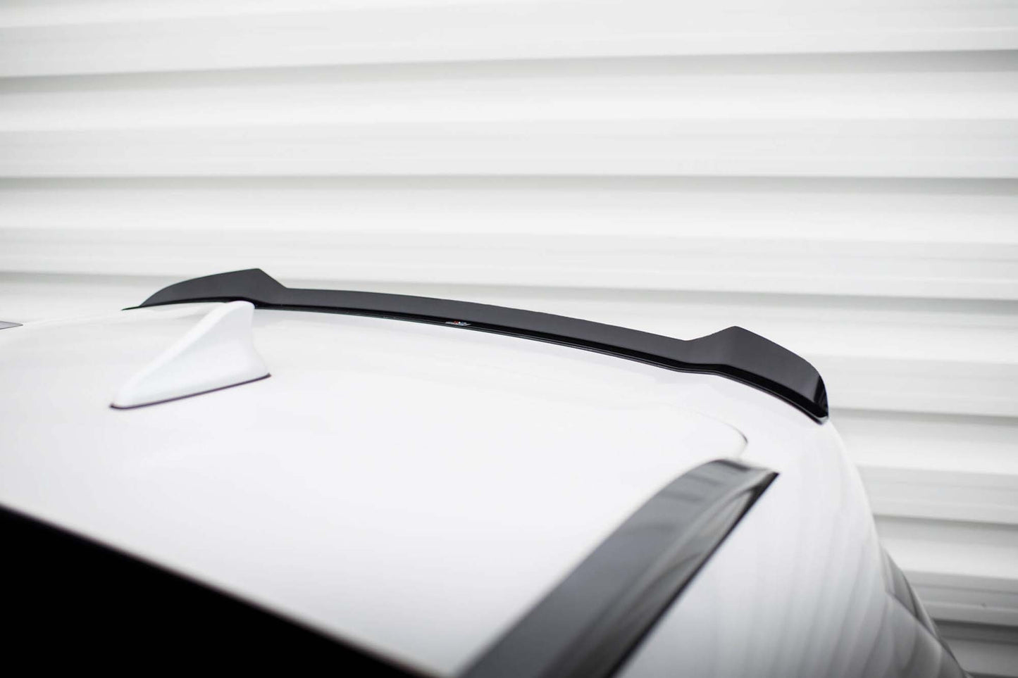 Maxton Design plafon spoiler pentru Kia Sorento (2020-2023), lac negru