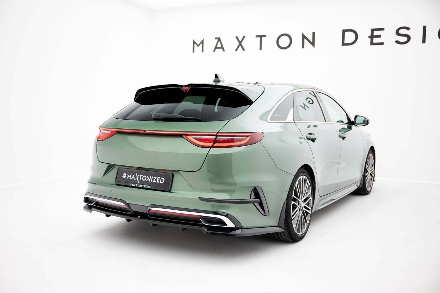 Spoiler Maxton Design pentru bara de protecție spate Kia Proceed GT-Line (2022+), negru lucios