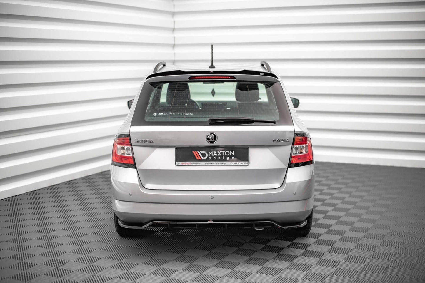 Maxton Design plafon spoiler pentru Skoda Fabia Combi (dupa 2014), lac negru
