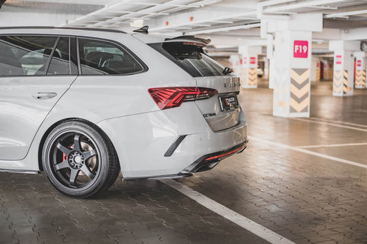 Maxton Design extensii laterale versiunea 1 pentru bara spate RS Skoda Octavia (după 2020), negru mat