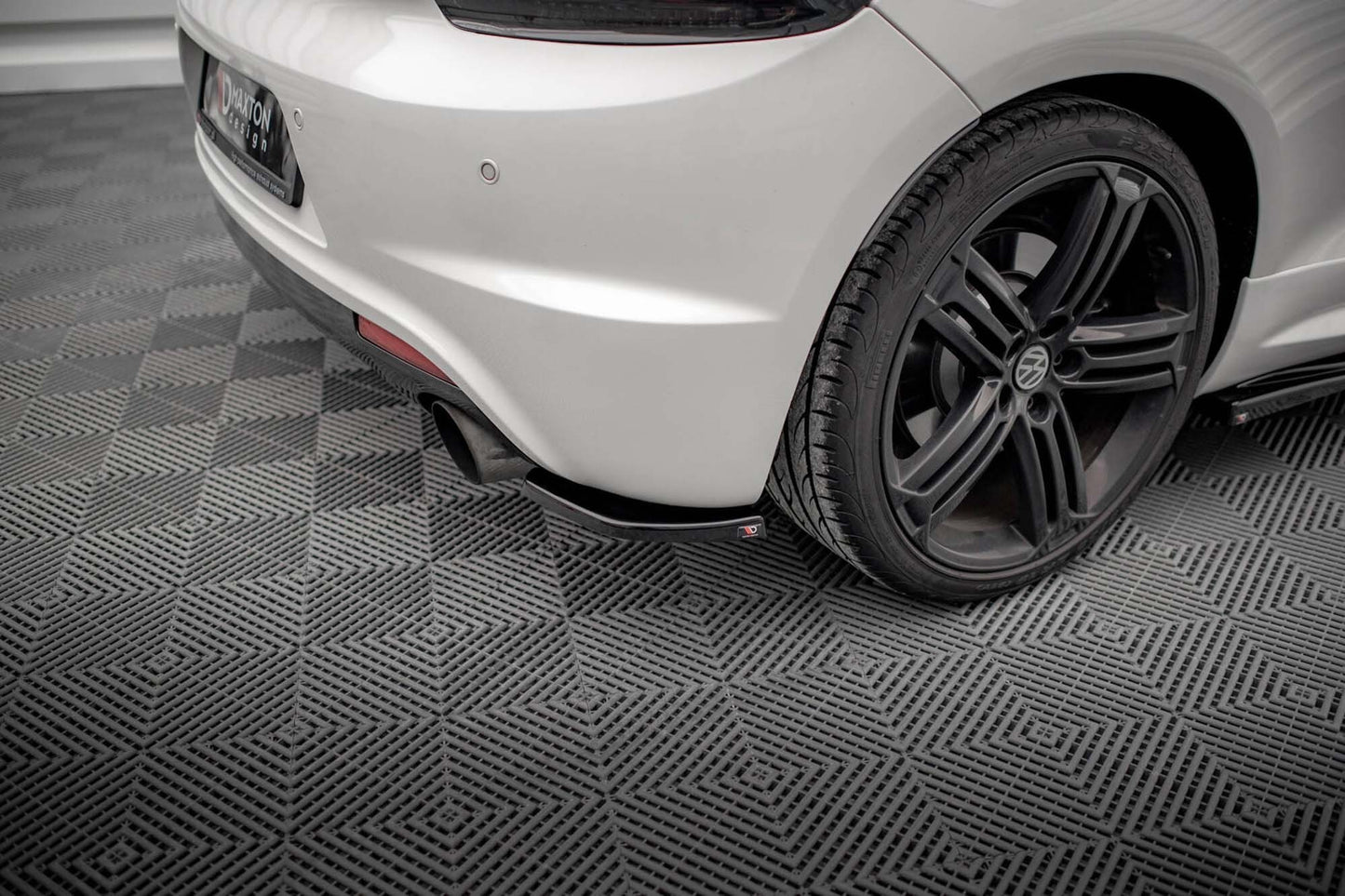 Extensii laterale Maxton Design versiunea 2 pentru bara spate a Volkswagen Scirocco R (2008-2014), lac negru