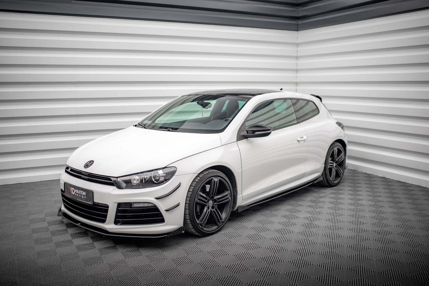 Maxton Design praguri laterale pentru Volkswagen Scirocco R (2008-2014), lac negru