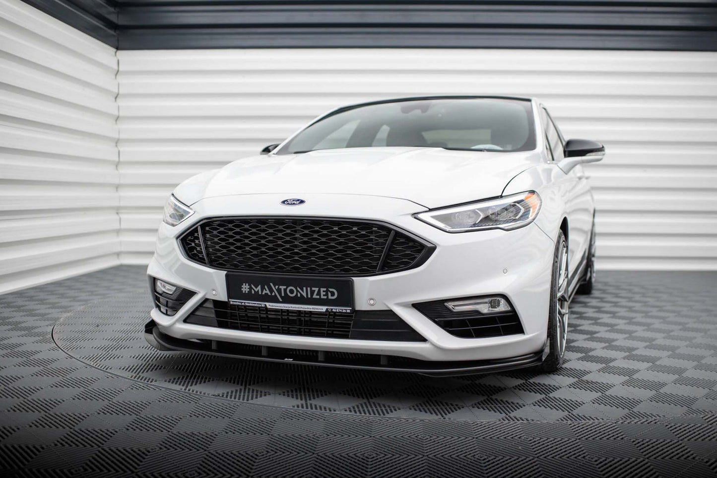 Insertii laterale pentru bara fata Maxton Design Ford Mondeo Sport (2019-2022), negru lucios