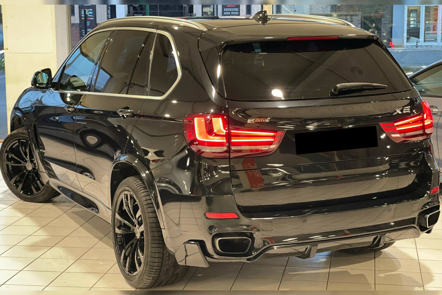 Aero package compatible with BMW X5 F15 (2014-2018) with M package, gloss black