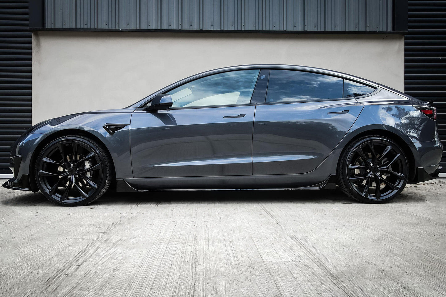Aero package compatible with Tesla Model 3 (after 2017) with gloss black elements