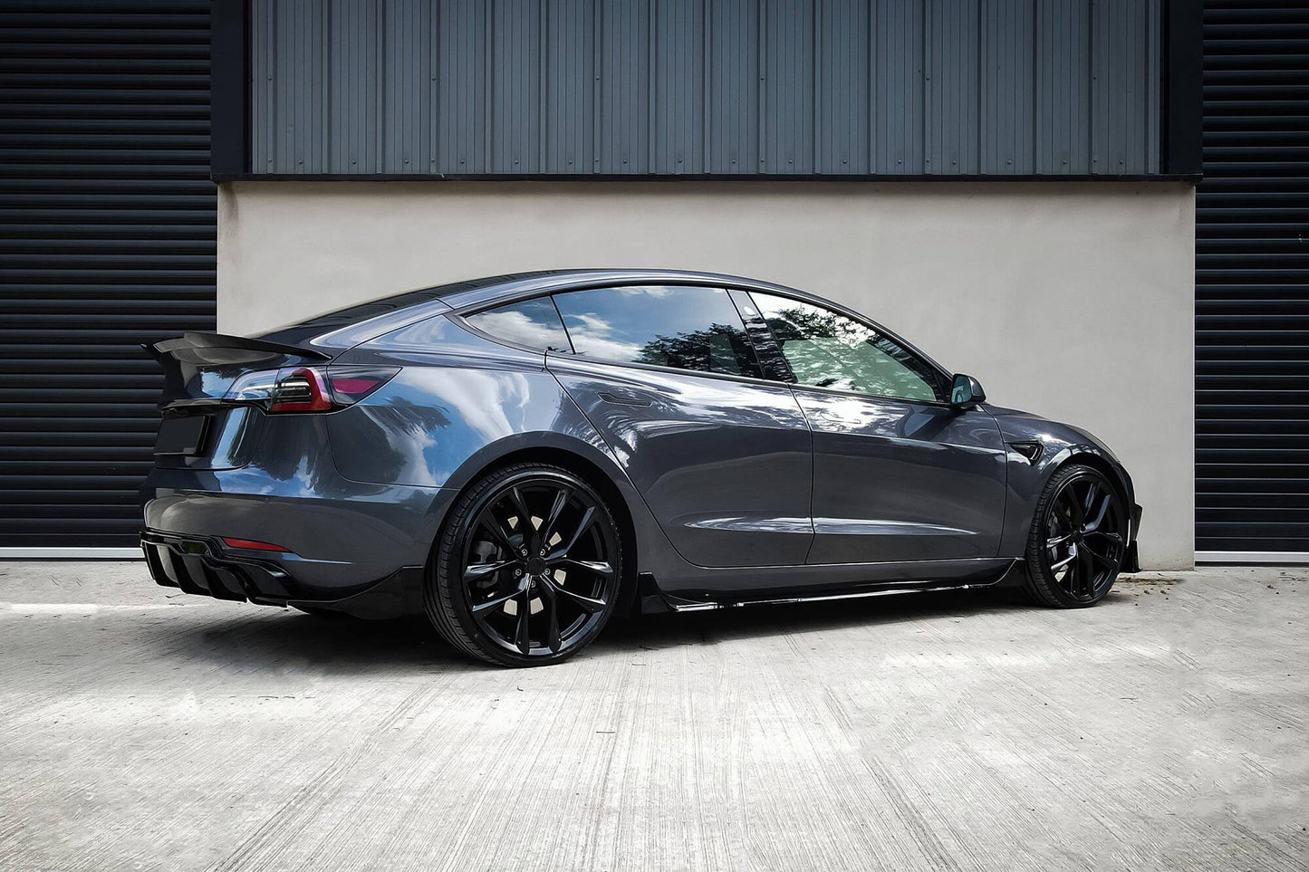 Aero package compatible with Tesla Model 3 (after 2017) with gloss black elements