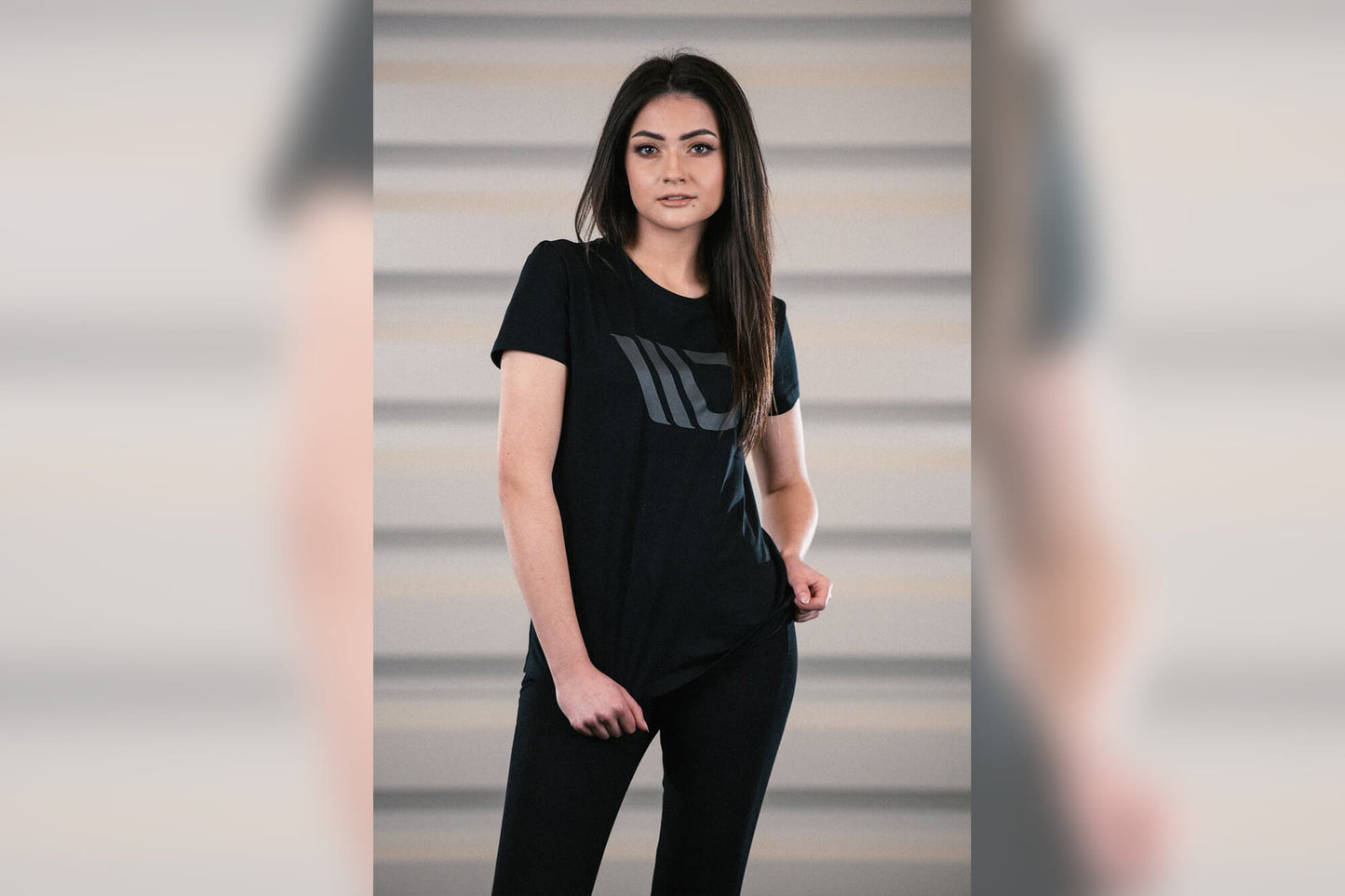 Tricou negru de dama Maxton Design cu logo gri
