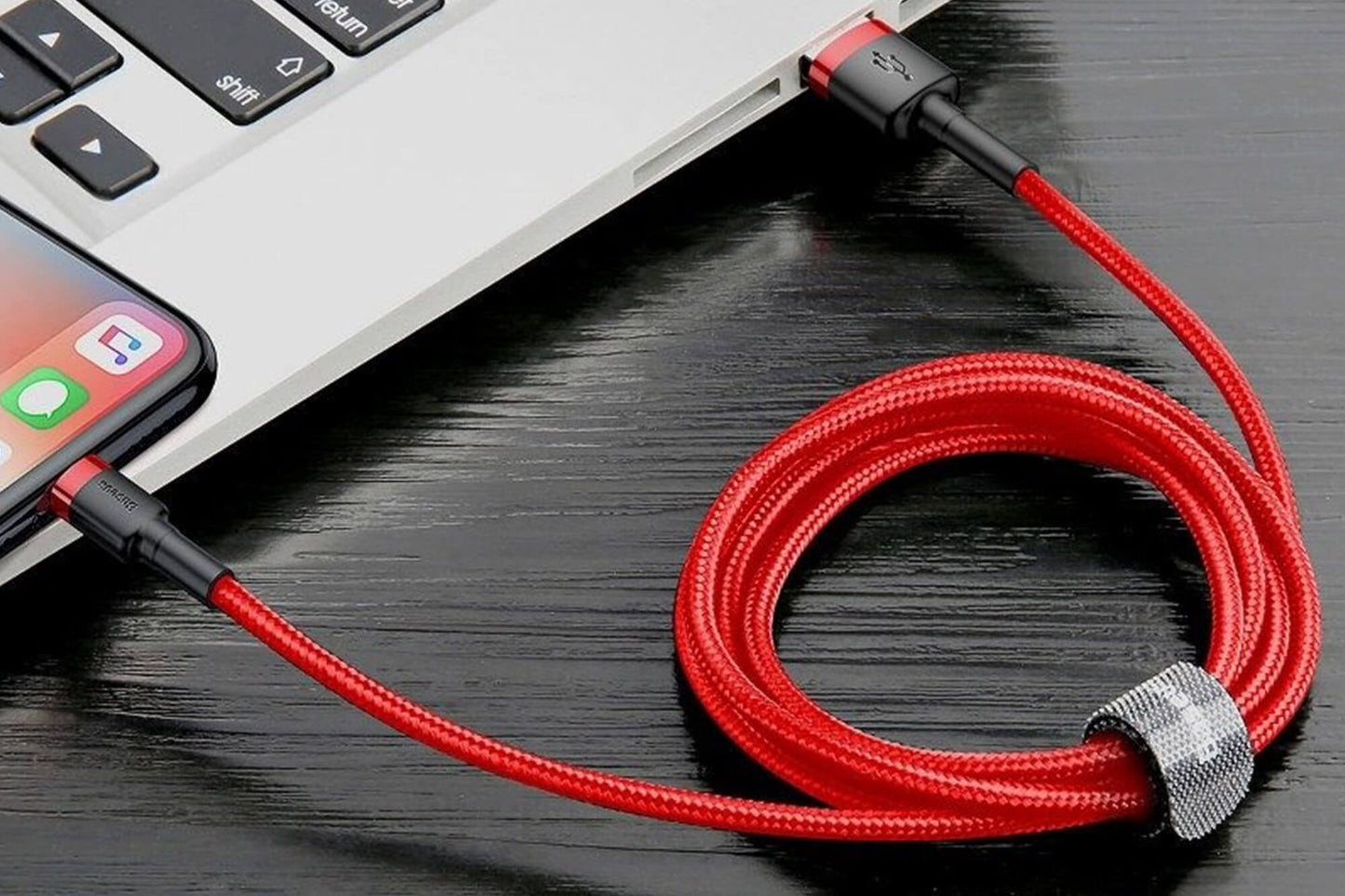 Cablu rosu Baseus USB la Type-C pentru incarcare.