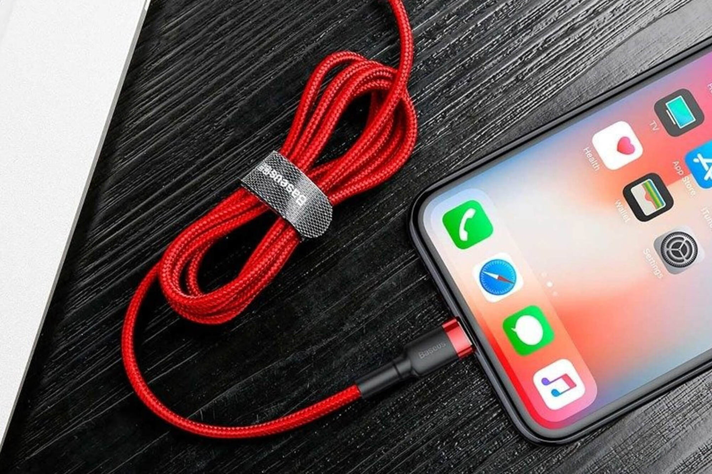 Cablu rosu Baseus USB la Type-C pentru incarcare.