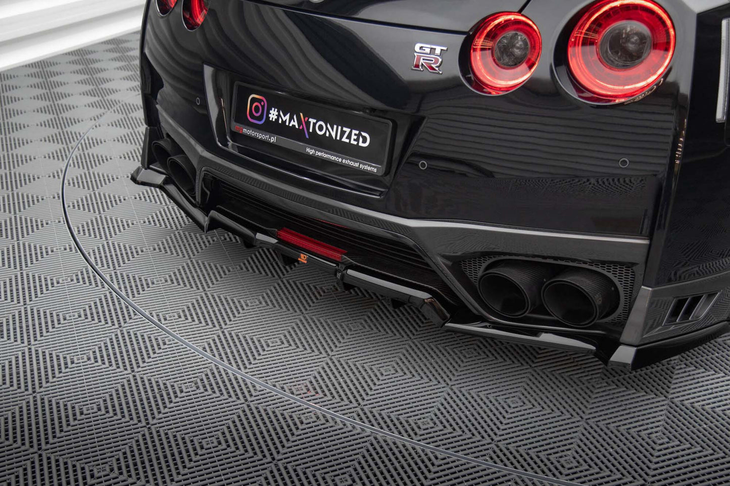 Extensie bara spate Maxton Design pentru Nissan GTR R35 (2016-2022), negru lucios
