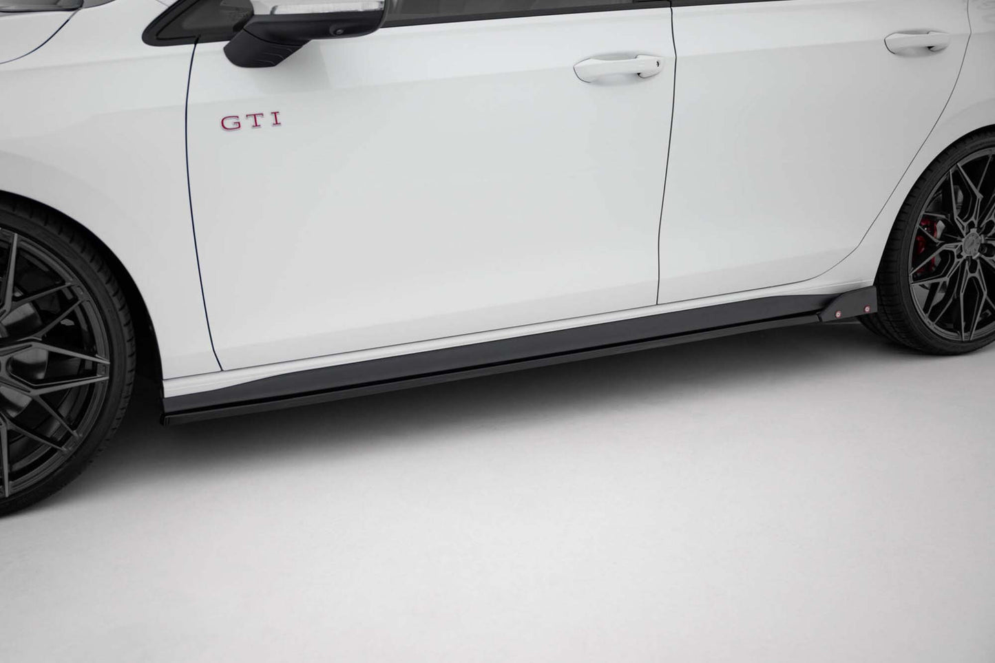 Maxton Design extensii praguri versiunea 2 pentru Volkswagen Golf GTI, GTE, GTI Clubsport, GTD, R-Line Seria VIII (2020-2024), lac negru