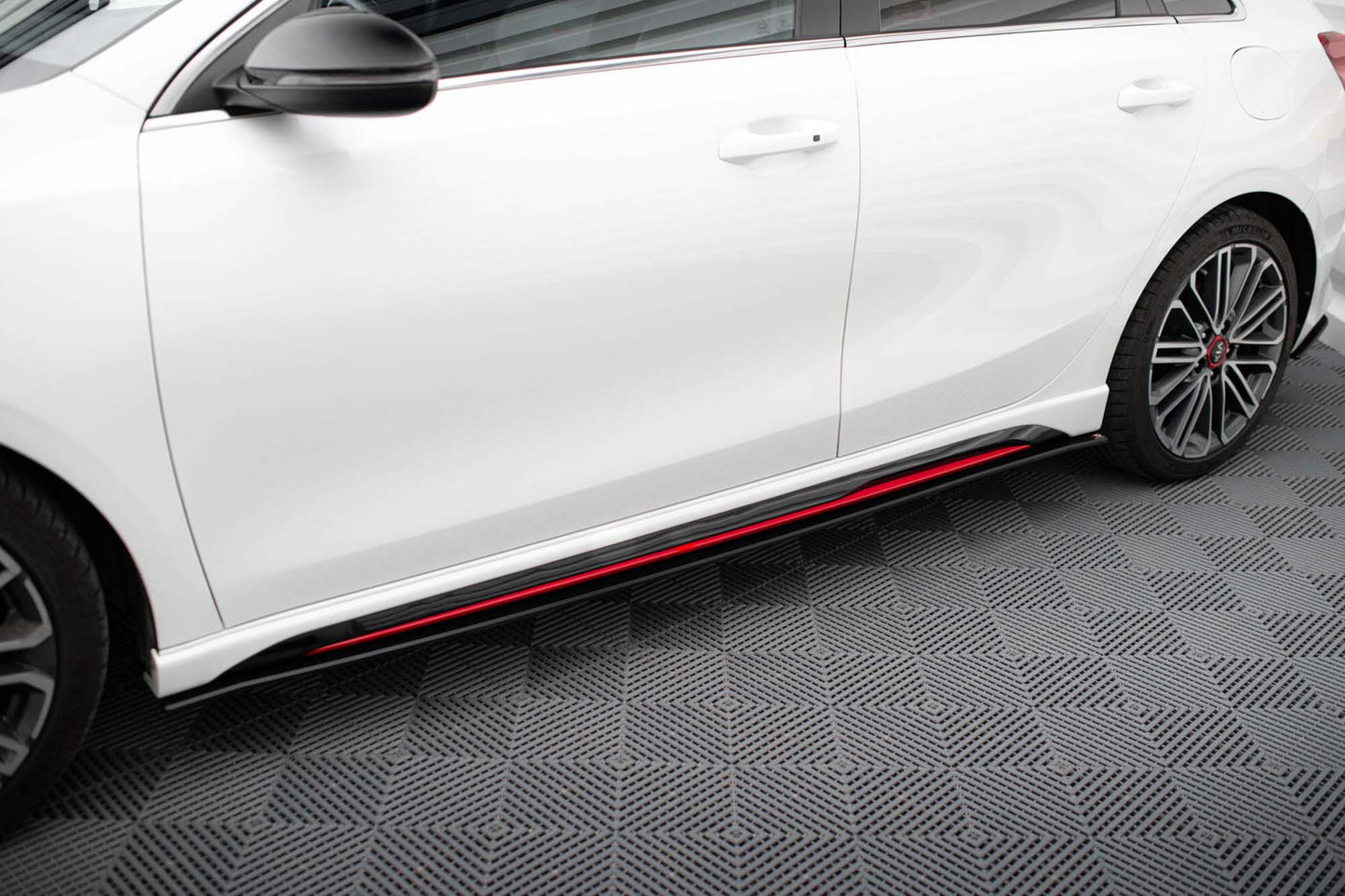 Praguri Maxton Design pentru Kia Ceed GT, Proceed GT (2018-2022), negru mat